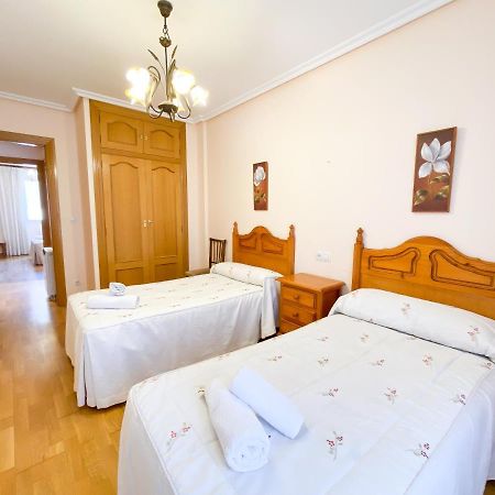 Vivienda Turistica Los Leones Berlanga de Duero Exteriör bild