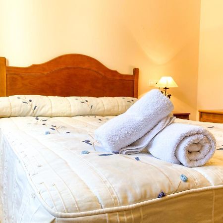 Vivienda Turistica Los Leones Berlanga de Duero Exteriör bild