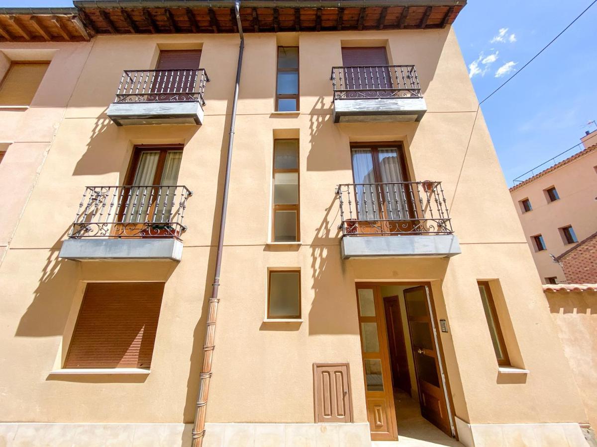 Vivienda Turistica Los Leones Berlanga de Duero Exteriör bild
