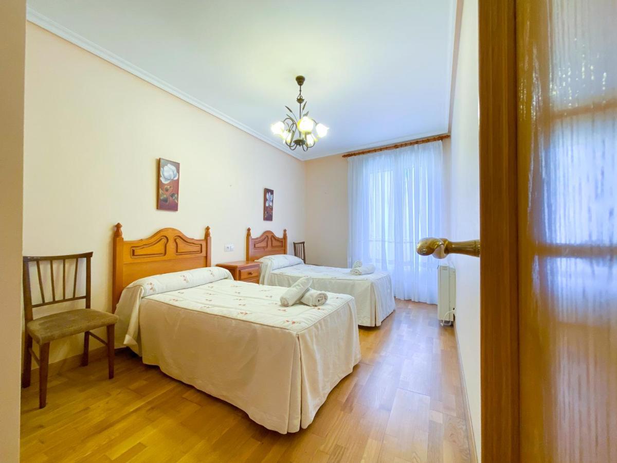 Vivienda Turistica Los Leones Berlanga de Duero Exteriör bild