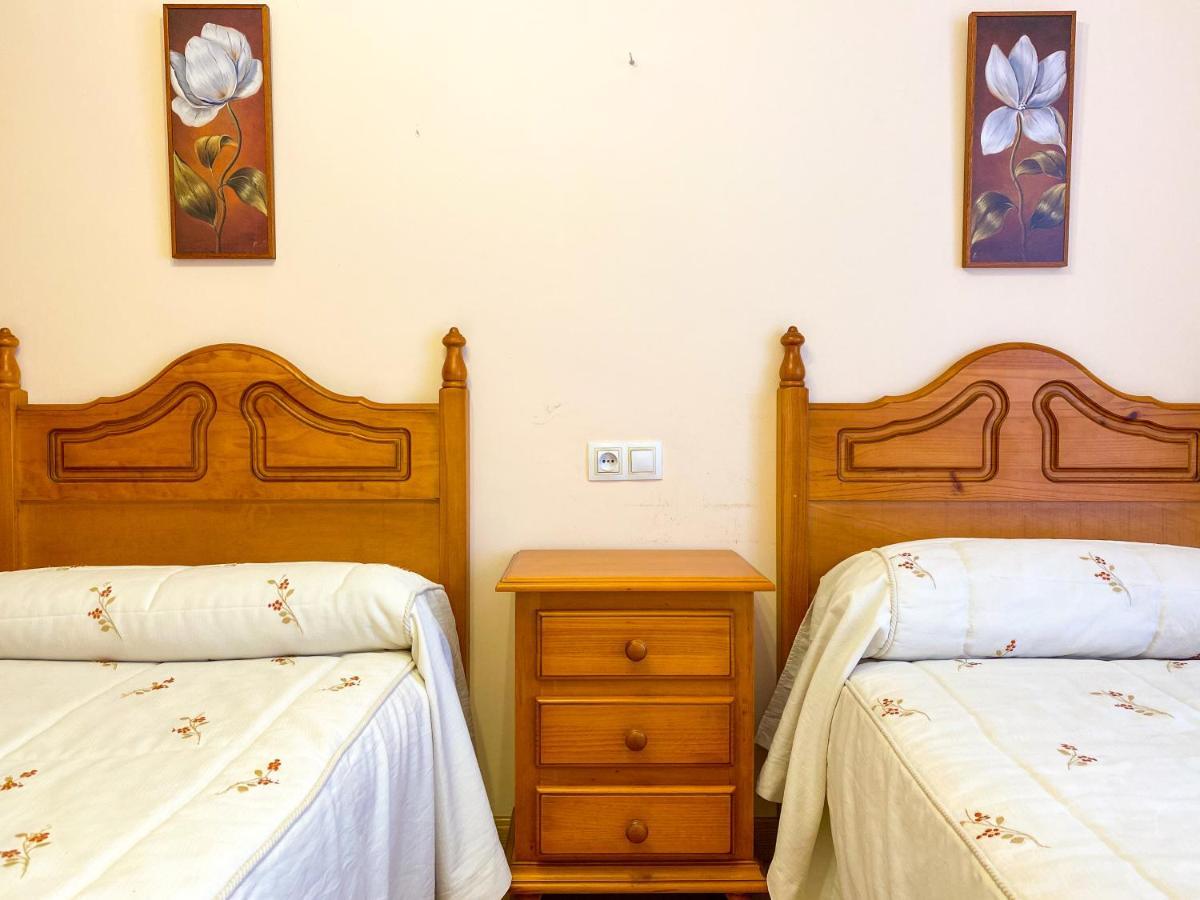 Vivienda Turistica Los Leones Berlanga de Duero Exteriör bild