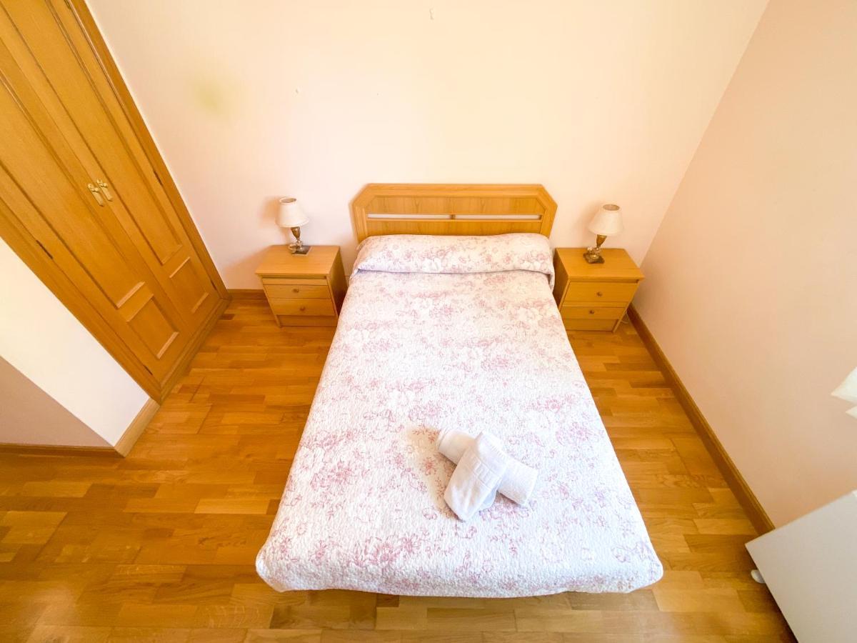 Vivienda Turistica Los Leones Berlanga de Duero Exteriör bild