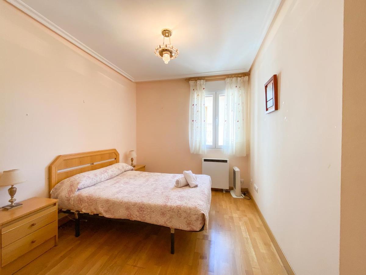 Vivienda Turistica Los Leones Berlanga de Duero Exteriör bild