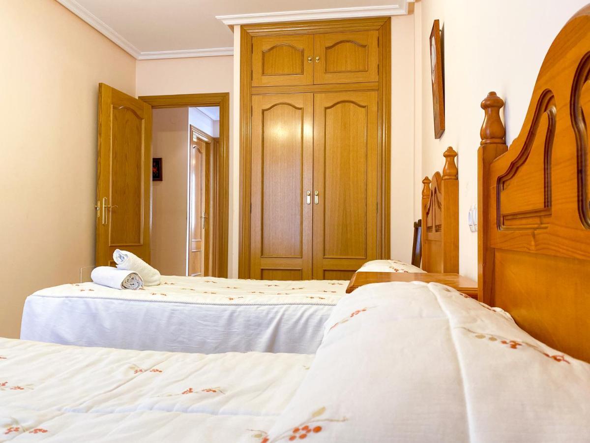 Vivienda Turistica Los Leones Berlanga de Duero Exteriör bild